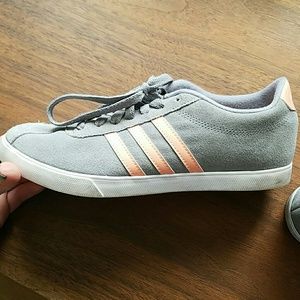 Adidas sneakers size 81/2